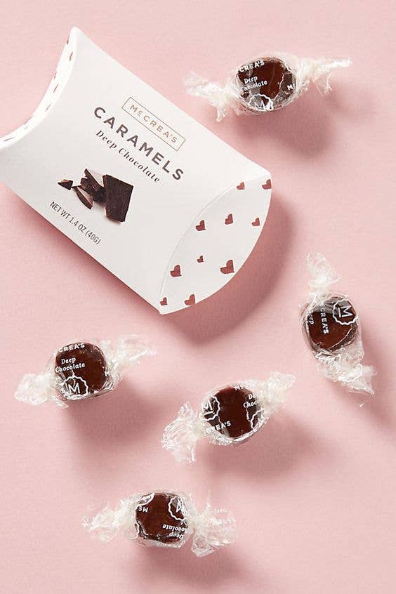Caramels Pillow Box - Deep Chocolate
