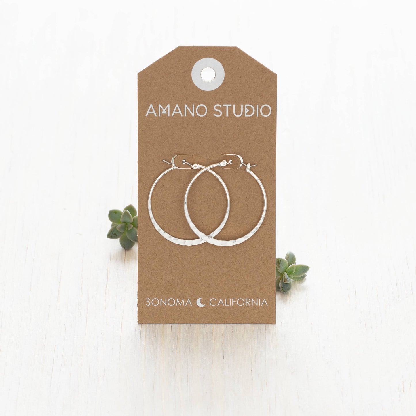 1.5" Hammered Hoop Earrings: Yellow Gold